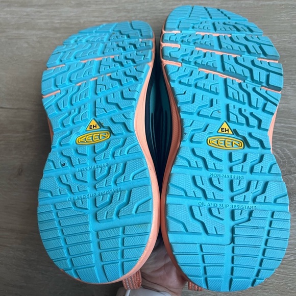 KEEN Utility Women's SZ 5 Waterproof Work Shoe Steel Toe Oil and Slip Resistant - Picture 6 of 8